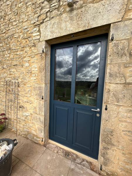 Devis pour la vente et l'installation de porte d'entrée en mixte bois alu à Escalquens 