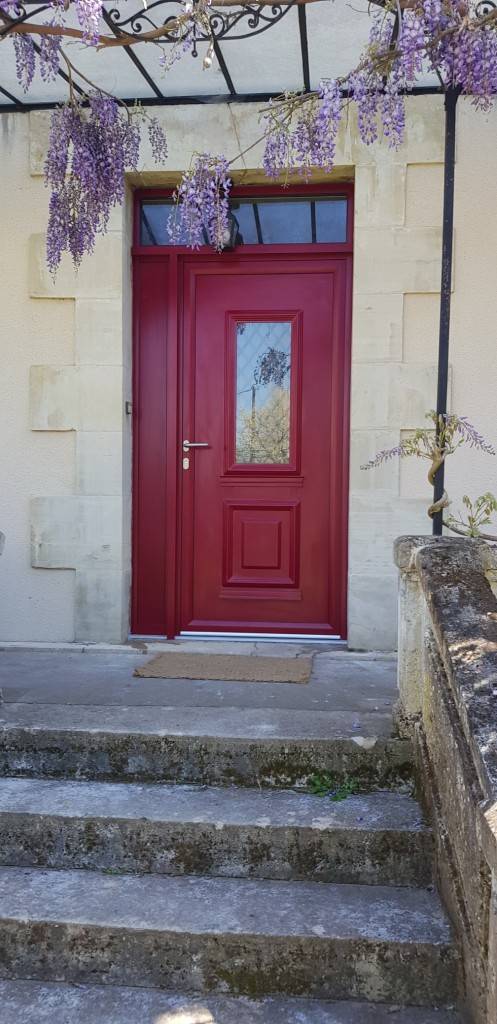 Installation d'une porte d'entrée aluminium sur mesure à Lanzac