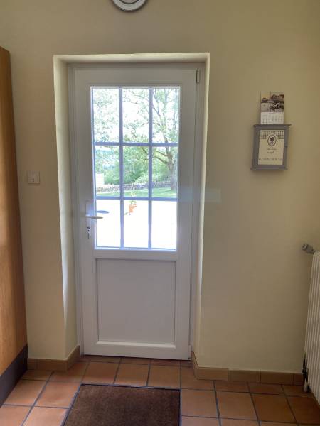 Vente et pose de porte d'entrée PVC vitrée à Baziège (31) en Haute-Garonne