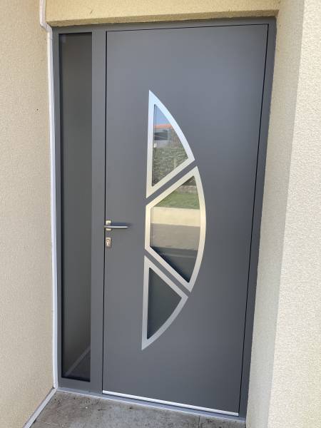 Installateur de porte d'entrée sécurisée et sur mesure à Martel (46) dans le Lot 