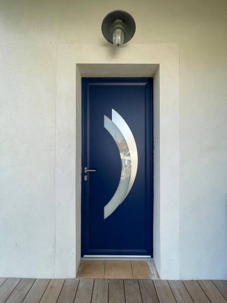 Vente et installation de porte d'entrée aluminium moderne à Nailloux (31) en Haute-Garonne