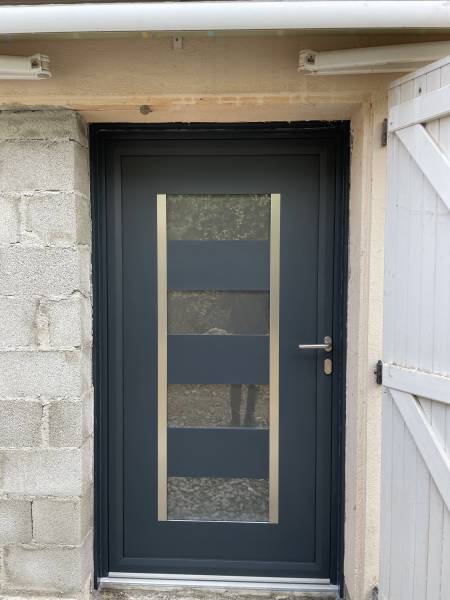 Devis pour achat et pose de porte d'entrée aluminium sur mesure à Domme en Dordogne (24)