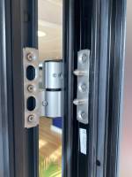 Notre zone d'activité pour ce service Pose de portes d’entrée contemporaines en acier avec serrure connectée et finition personnalisée pour logements modernes
